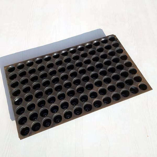 plastic germination tray (102 cells 