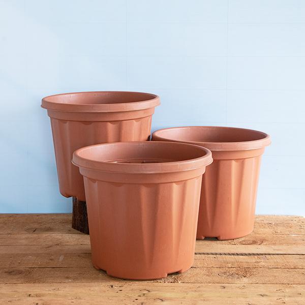 12 inch (30 cm) grower round plastic pot (terracotta color) (set of 3) 