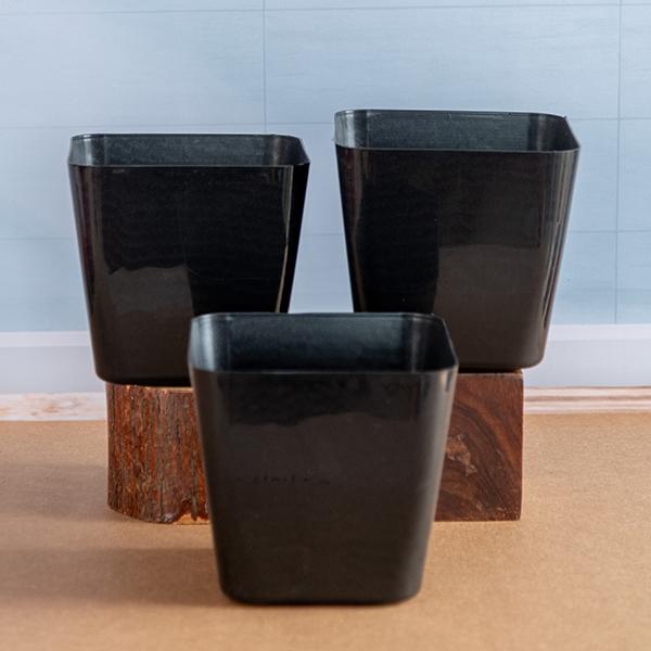 17 inch square plastic planter Buy 6.7 inch (17 cm) Square Plastic Planter with Rounded Edges (Black) (set  of 3) online from Nurserylive at lowest price