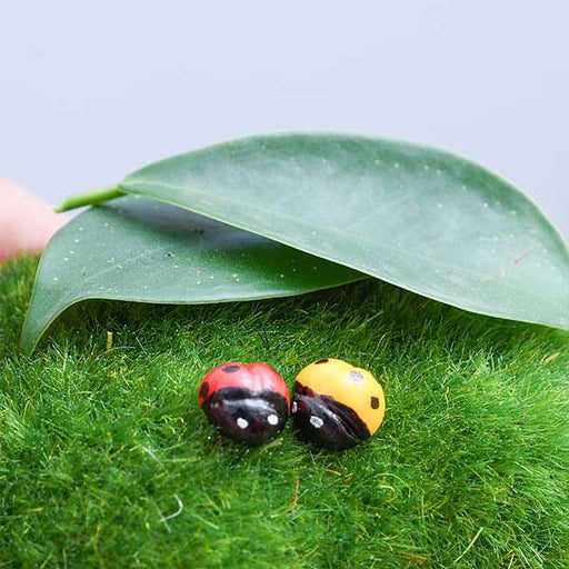 pin bettles plastic miniature garden toys (red - 1 pair