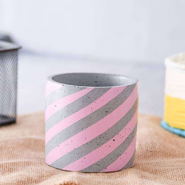 4 inch (10 cm) circlet grey concrete pot (rustic pink) 