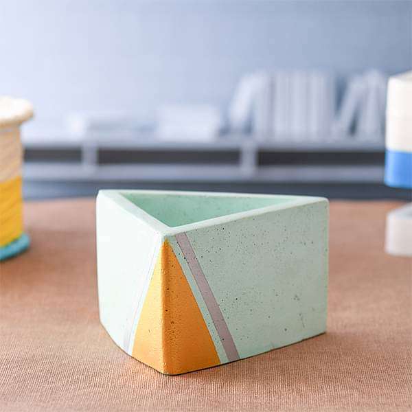 5 inch (13 cm) valley concrete pot (pista green) 